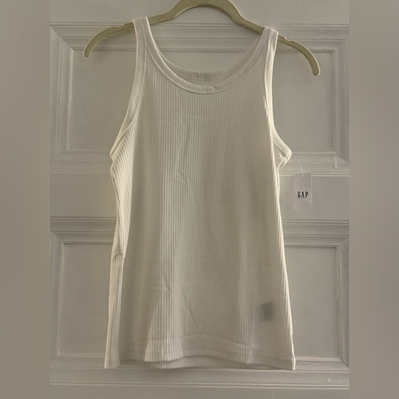 GAP Tops - NWT GAP Women's White Ribbed Tank Top